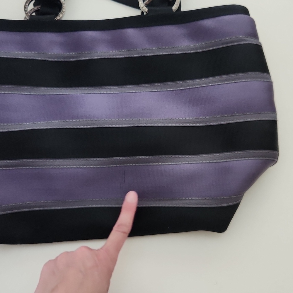 Harveys Disney Couture The Nightmare Before Christmas Carriage Ring Tote - Picture 13 of 14